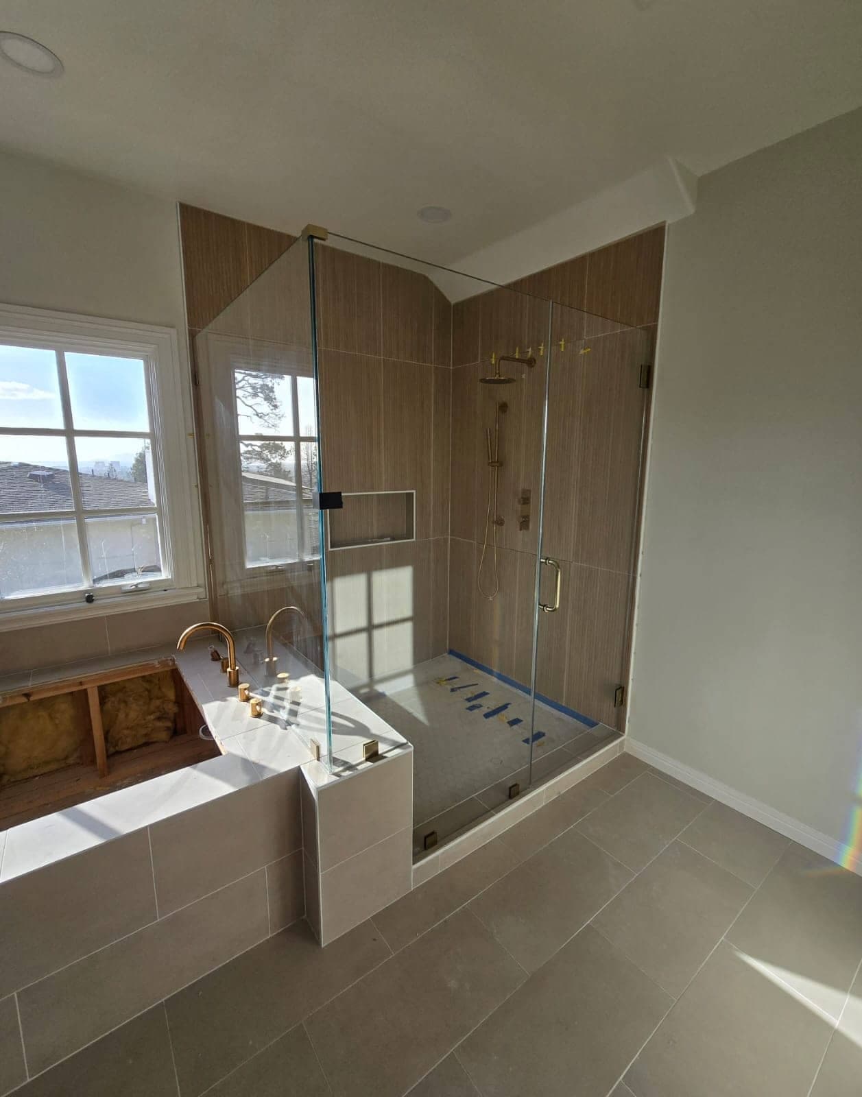 A completed ABC77 Glass shower installation (1)