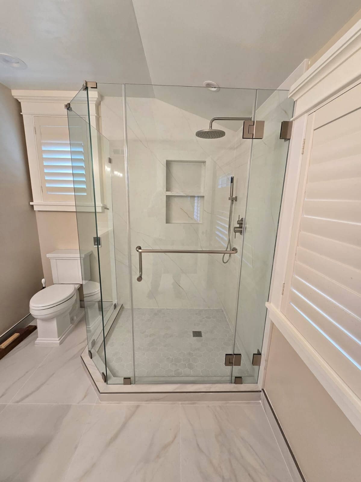 A completed ABC77 Glass shower installation (5)